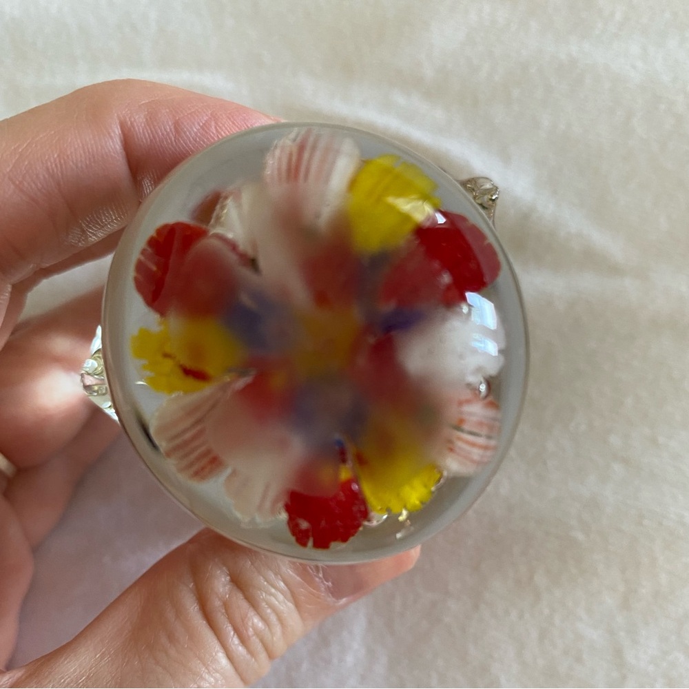 Hand Blown Art Glass Elephant Figurine with Millefiori Base, unsigned. - Picture 6 of 8